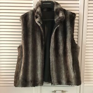 Elegant faux fur vest